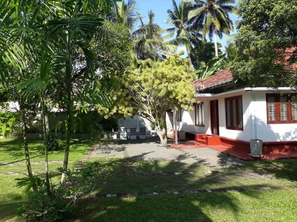 Circus Lagoon Hideaway Bed & Breakfast Dodanduwa Luaran gambar