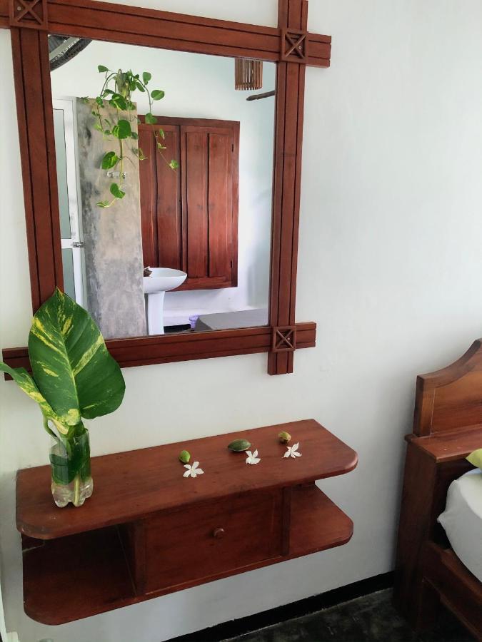 Circus Lagoon Hideaway Bed & Breakfast Dodanduwa Luaran gambar