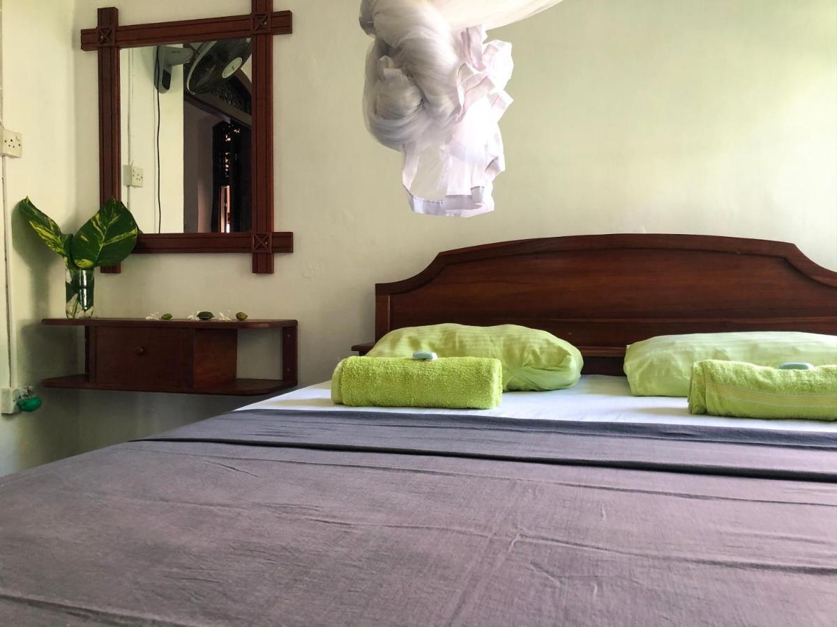 Circus Lagoon Hideaway Bed & Breakfast Dodanduwa Luaran gambar