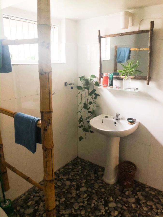 Circus Lagoon Hideaway Bed & Breakfast Dodanduwa Luaran gambar